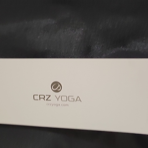 NWT CRZ Yoga Faux Leather Leggings size L 12 - Picture 3 of 10